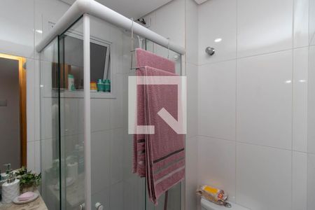 Banheiro de apartamento à venda com 1 quarto, 29m² em Parque Vitoria, São Paulo