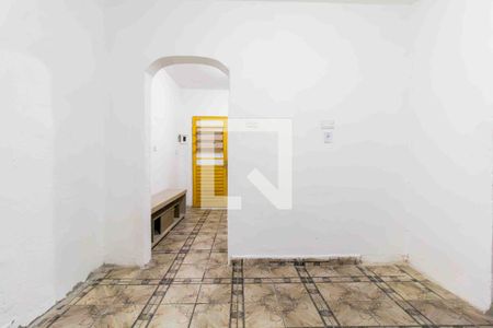 Sala de casa à venda com 7 quartos, 300m² em Jardim Veronia, São Paulo