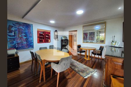 Sala de apartamento à venda com 4 quartos, 225m² em Barra da Tijuca, Rio de Janeiro