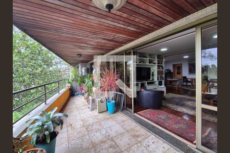 Varanda de apartamento à venda com 4 quartos, 225m² em Barra da Tijuca, Rio de Janeiro