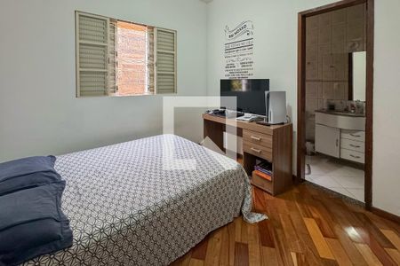 Quarto 2 - Suíte de casa à venda com 4 quartos, 210m² em Nova Gameleira, Belo Horizonte