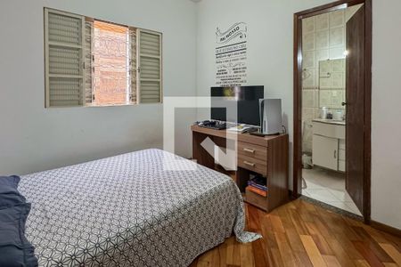 Quarto 2 - Suíte de casa à venda com 4 quartos, 210m² em Nova Gameleira, Belo Horizonte