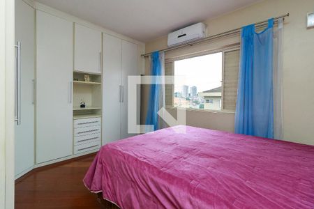 Suíte de casa à venda com 3 quartos, 300m² em Jardim Monte Azul, São Paulo