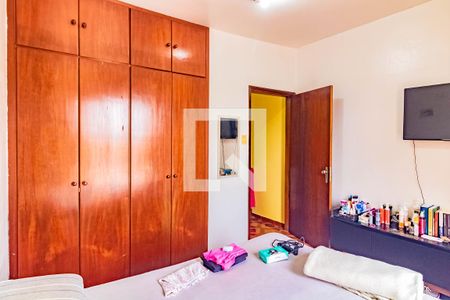 Quarto 2 de casa à venda com 5 quartos, 180m² em Vila Campestre, São Paulo