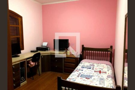 Casa à venda com 3 quartos, 241m² em Vila Canero, São Paulo