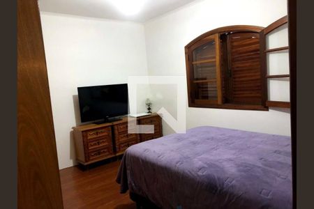 Casa à venda com 3 quartos, 241m² em Vila Canero, São Paulo