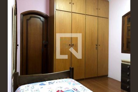 Casa à venda com 3 quartos, 241m² em Vila Canero, São Paulo