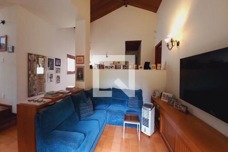 Sala de TV de casa de condomínio à venda com 4 quartos, 363m² em Jardim das Palmeiras, Campinas