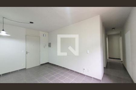 Sala de apartamento à venda com 3 quartos, 77m² em Vila Manoel Ferreira, Campinas