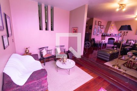 Sala de TV de casa à venda com 4 quartos, 278m² em Jardim Paraíso, Campinas