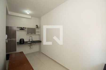 Sala/Cozinha de casa para alugar com 1 quarto, 30m² em Parque Vitoria, São Paulo