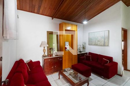 Sala de casa à venda com 4 quartos, 180m² em Copacabana, Belo Horizonte