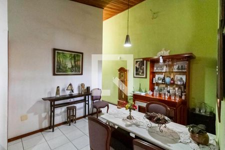 Sala de casa à venda com 4 quartos, 180m² em Copacabana, Belo Horizonte