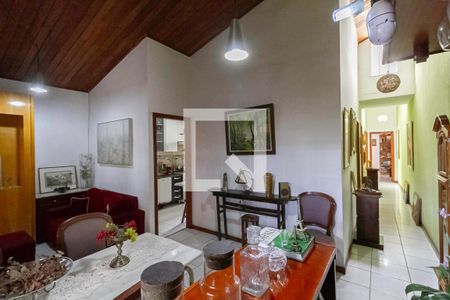 Sala de casa à venda com 4 quartos, 180m² em Copacabana, Belo Horizonte