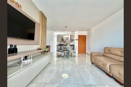 Sala de apartamento à venda com 3 quartos, 200m² em Trevo, Belo Horizonte