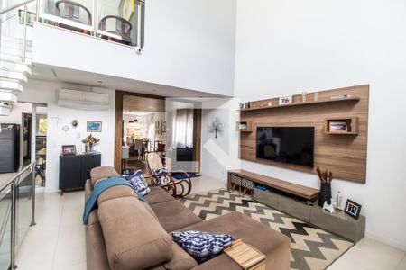 Sala de TV de casa de condomínio à venda com 3 quartos, 280m² em Parque Sinai, Santana de Parnaíba