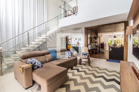 Sala de TV de casa de condomínio à venda com 3 quartos, 280m² em Parque Sinai, Santana de Parnaíba