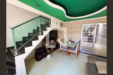 Sala de casa de condomínio à venda com 3 quartos, 160m² em Inconfidentes, Contagem