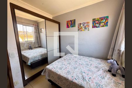 Quarto de casa de condomínio à venda com 3 quartos, 160m² em Inconfidentes, Contagem
