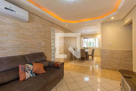Sala de casa à venda com 4 quartos, 172m² em Fátima, Canoas