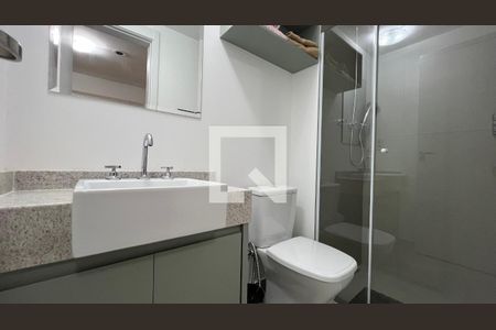 Banheiro de kitnet/studio para alugar com 1 quarto, 27m² em Jardim Paulista, São Paulo
