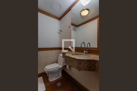 Lavabo de apartamento para alugar com 3 quartos, 506m² em Petrópolis, Porto Alegre