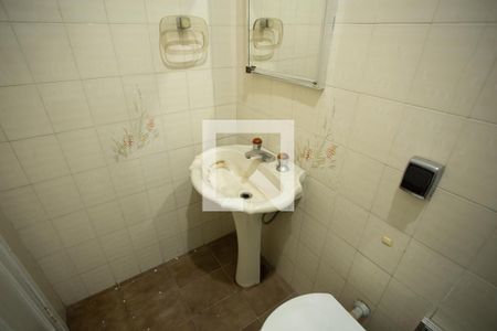 BANHEIRO QUARTO 1 de casa à venda com 8 quartos, 125m² em Lapa de Baixo, São Paulo