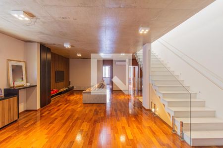 Sala de TV de casa de condomínio à venda com 4 quartos, 370m² em Adalgisa, Osasco