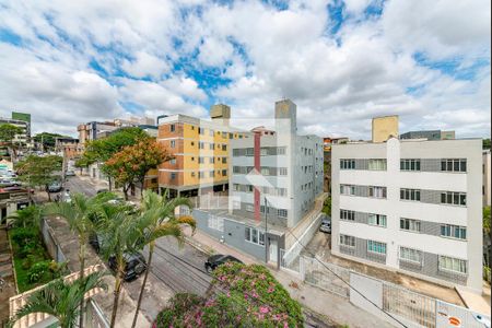 Sala de apartamento para alugar com 3 quartos, 63m² em Padre Eustáquio, Belo Horizonte