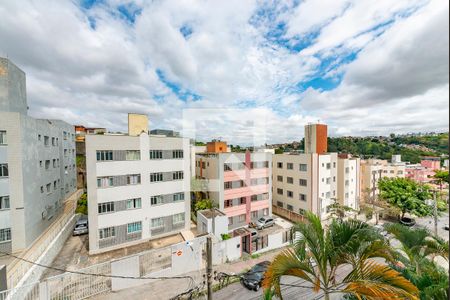 Sala de apartamento para alugar com 3 quartos, 63m² em Padre Eustáquio, Belo Horizonte