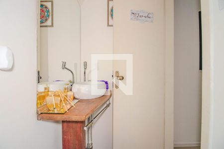 Lavabo da Sala de casa à venda com 3 quartos, 174m² em Morro Santana, Porto Alegre