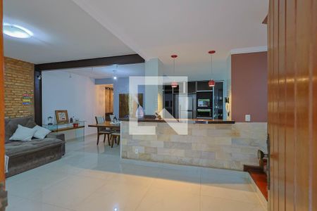 Sala de casa para alugar com 3 quartos, 300m² em Alto Caiçaras, Belo Horizonte