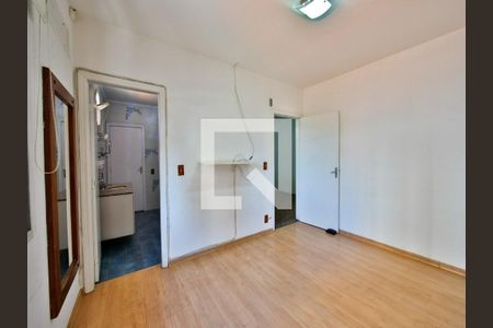 Casa à venda com 5 quartos, 327m² em Vila Mariana, São Paulo