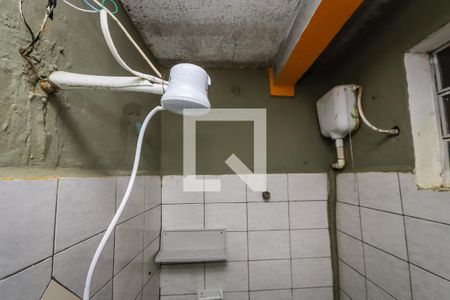 Banheiro de casa para alugar com 1 quarto, 45m² em Jardim Miriam, São Paulo