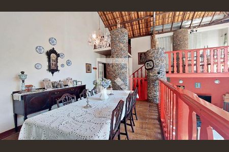 Casa de Condomínio à venda com 4 quartos, 230m² em Ouro Velho Mansões, Nova Lima