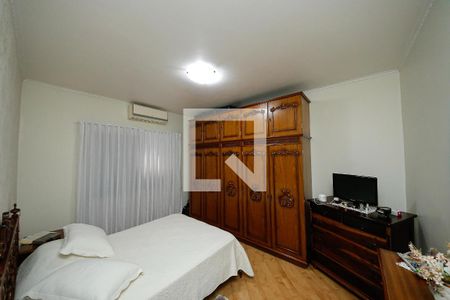 Quarto de casa para alugar com 8 quartos, 337m² em Jardim Independência (são Paulo), São Paulo