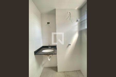 Banheiro da Suite de apartamento para alugar com 2 quartos, 56m² em Vila Galvão, Guarulhos