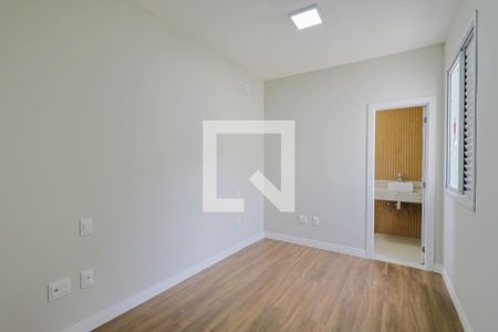 Suíte 1 de casa à venda com 4 quartos, 160m² em Nova Floresta, Belo Horizonte