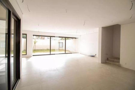 Casa de Condomínio à venda com 4 quartos, 637m² em Jardim Silvia (Zona Oeste), São Paulo