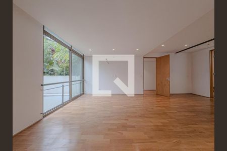 Casa à venda com 4 quartos, 500m² em Jardim Paulista, São Paulo