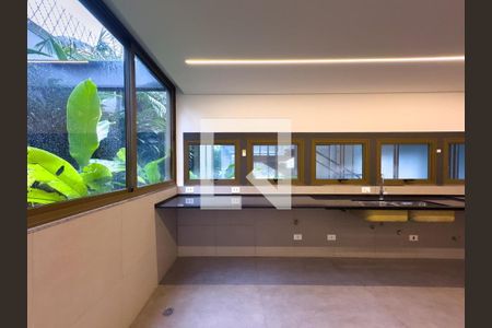 Casa à venda com 4 quartos, 500m² em Jardim Paulista, São Paulo