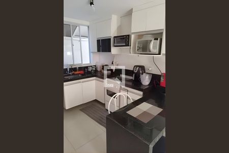 Apartamento à venda com 2 quartos, 130m² em Floresta, Belo Horizonte