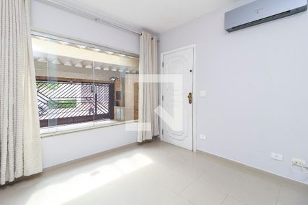 Sala de casa à venda com 2 quartos, 120m² em Vila Gertrudes, São Paulo