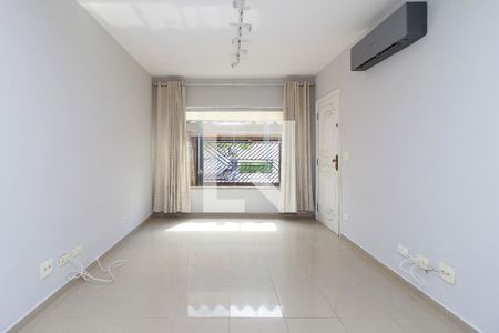 Sala de casa à venda com 2 quartos, 120m² em Vila Gertrudes, São Paulo