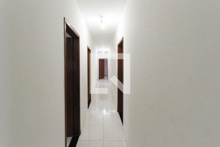 Corredor de casa à venda com 3 quartos, 300m² em Vila Primavera, São Paulo
