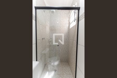 Banheiro da Suíte 1 de casa de condomínio à venda com 2 quartos, 65m² em Vila Monte Santo, São Paulo