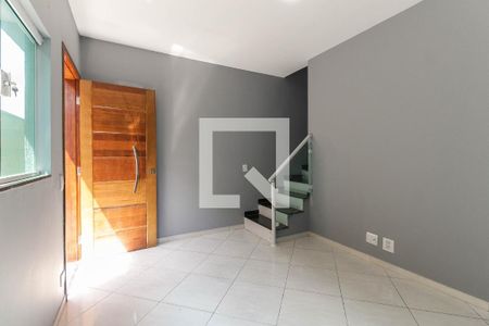 Sala de casa de condomínio à venda com 2 quartos, 65m² em Vila Monte Santo, São Paulo