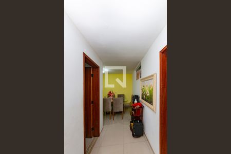 Corredor de casa à venda com 5 quartos, 360m² em Estrela do Oriente, Belo Horizonte