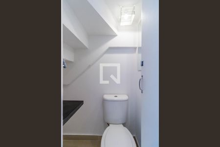Lavabo de casa de condomínio para alugar com 2 quartos, 103m² em Campo Limpo, São Paulo
