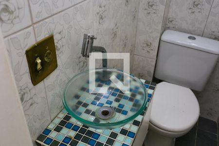 Lavabo de casa de condomínio para alugar com 2 quartos, 103m² em Campo Limpo, São Paulo